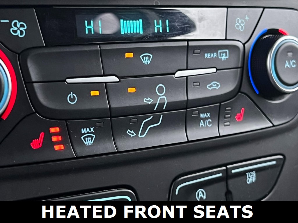 2019 Ford Escape SEL photo 3