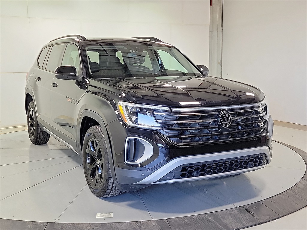 2024 Volkswagen Atlas Atlas Peak Edition's photo
