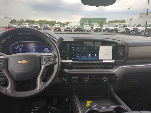2025 Chevrolet Silverado 3500HD High Country photo 12