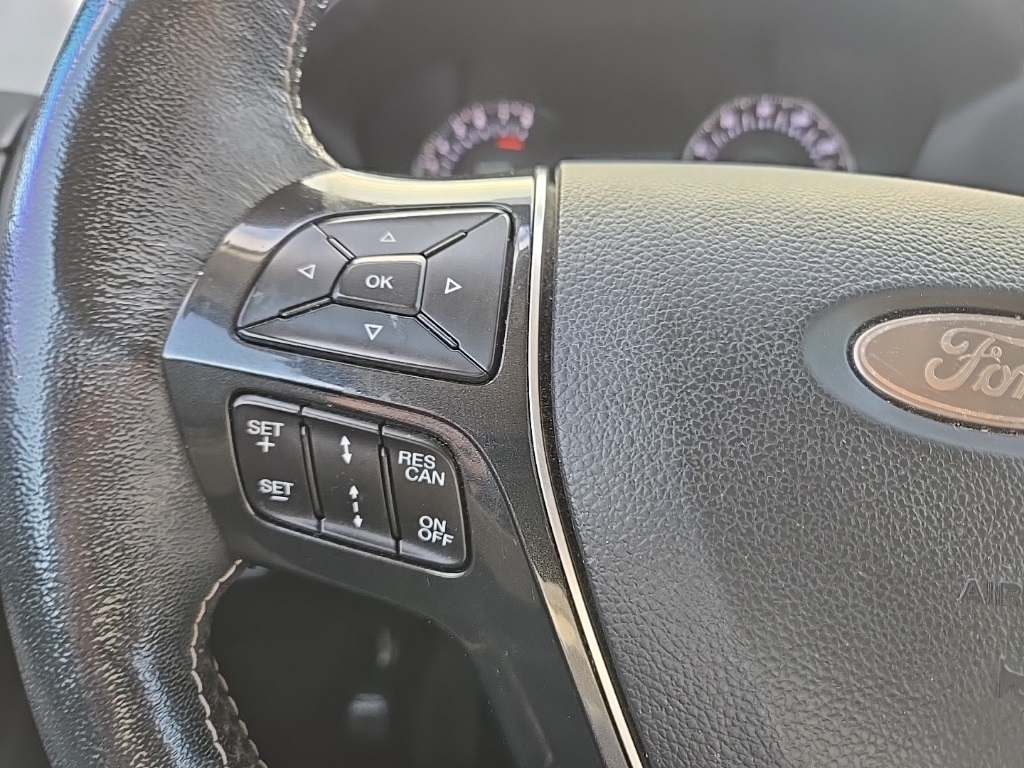 2019 Ford Explorer Platinum photo 13