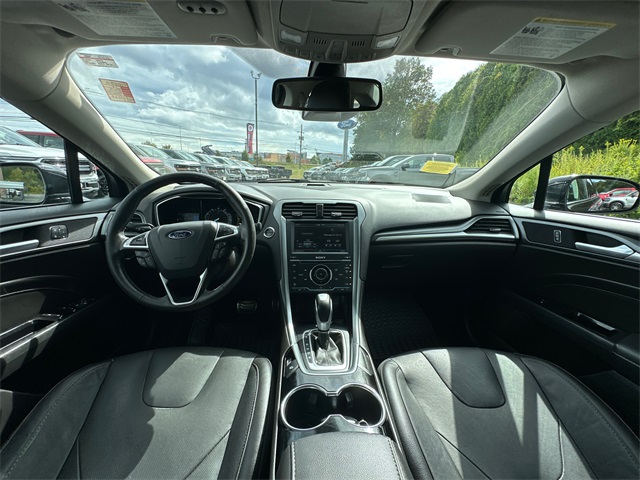2014 Ford Fusion Titanium photo 16
