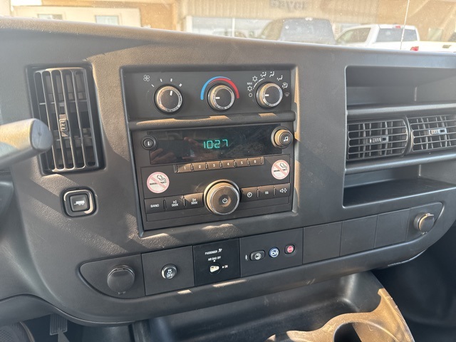 2014 Chevrolet Express 2500 Work Van photo 24