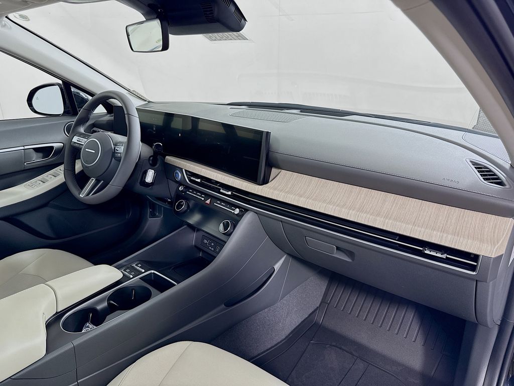 2025 Hyundai Sonata Hybrid SEL photo 27