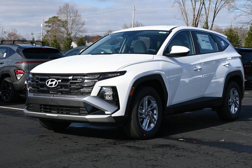 2026 Hyundai Tucson SE photo 2