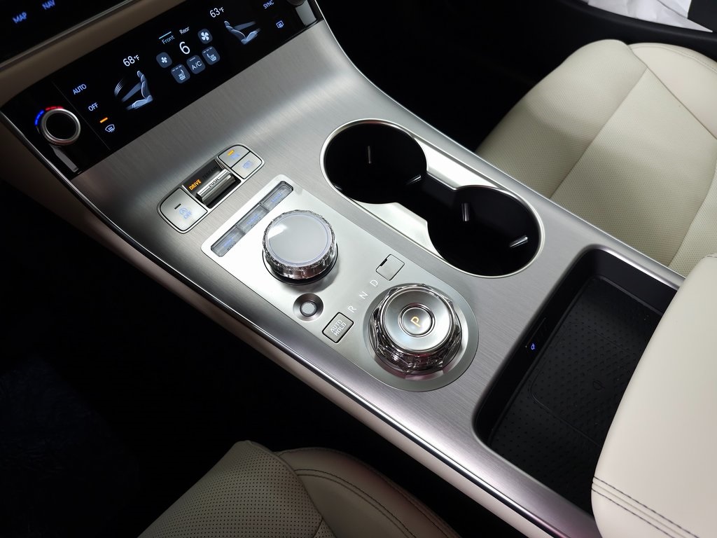 2026 Genesis GV70 2.5T Select photo 19