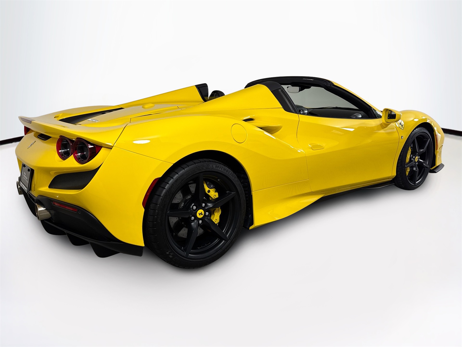 2021 Ferrari F8 Spider Base photo 4