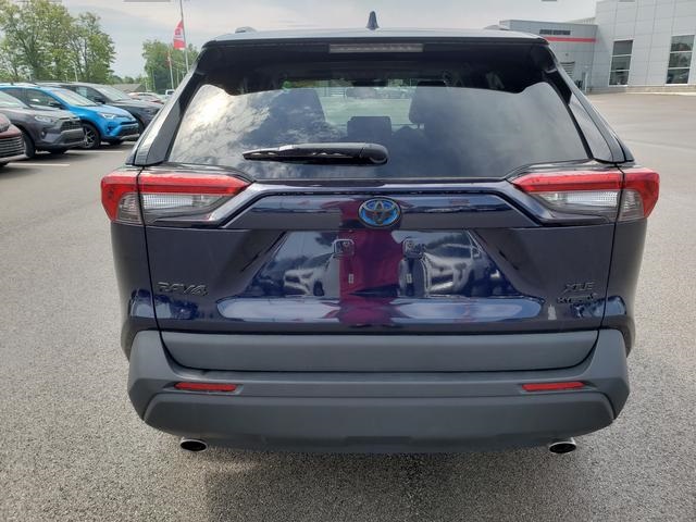 2021 Toyota RAV4 Hybrid XLE Premium photo 3