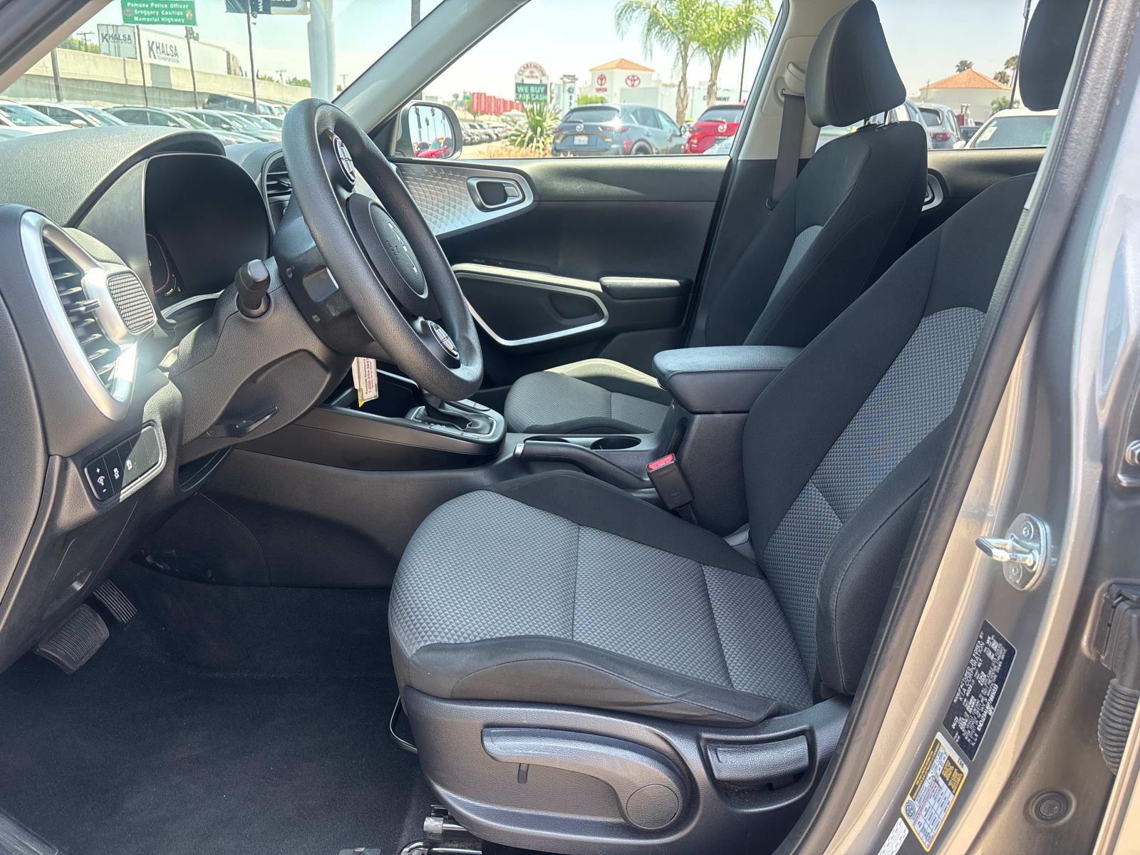 2023 Kia Soul LX photo 21