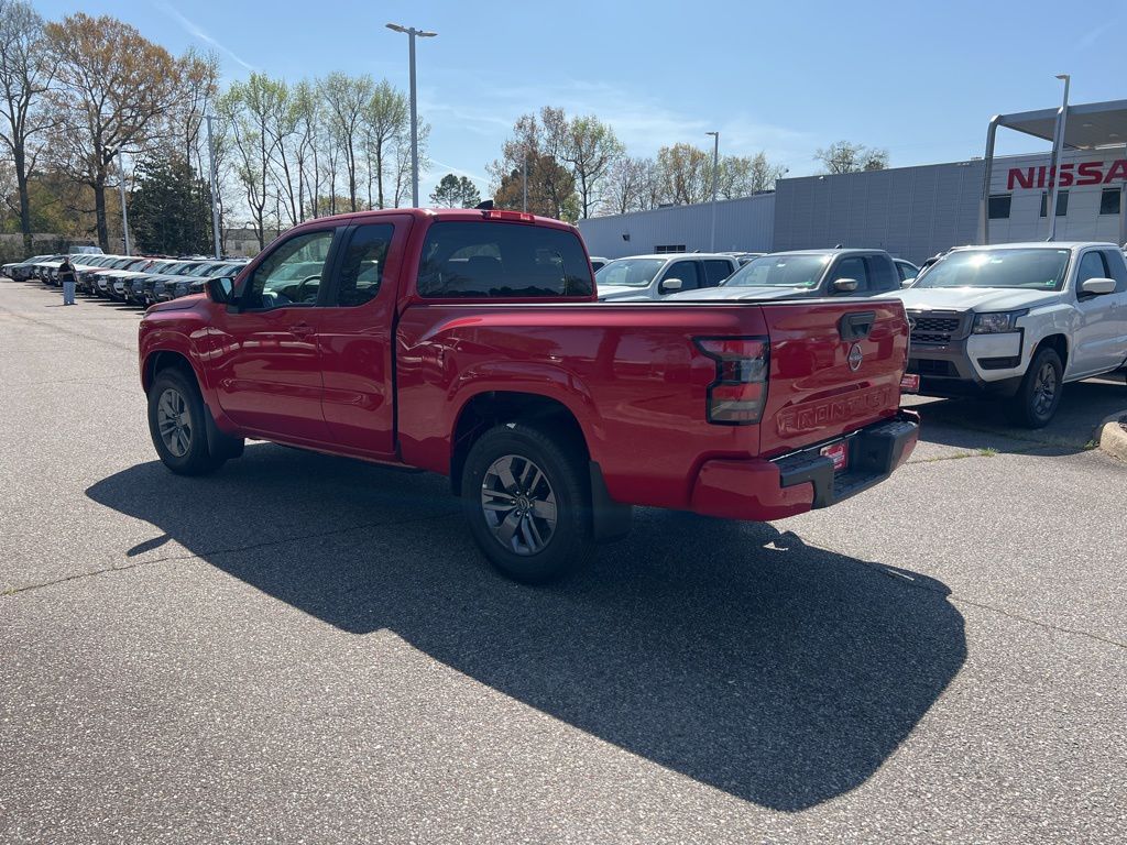 2025 Nissan Frontier King Cab SV photo 2