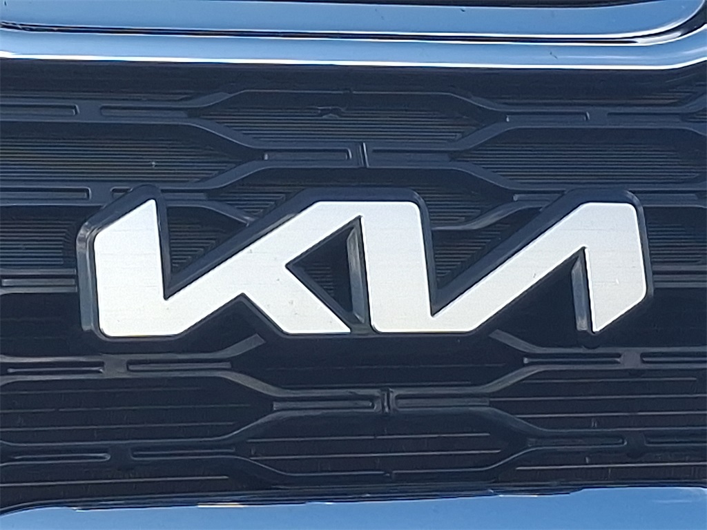 2022 Kia Telluride LX photo 27