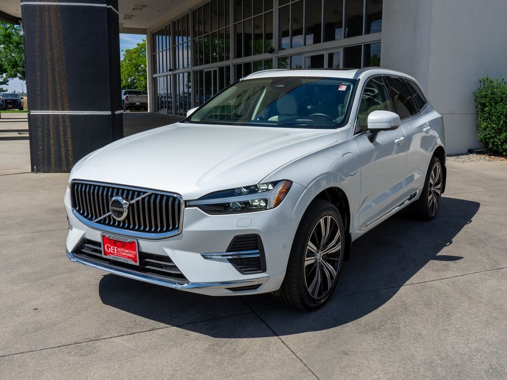 2022 Volvo XC60 Recharge Hybrid T8 Inscription photo 3