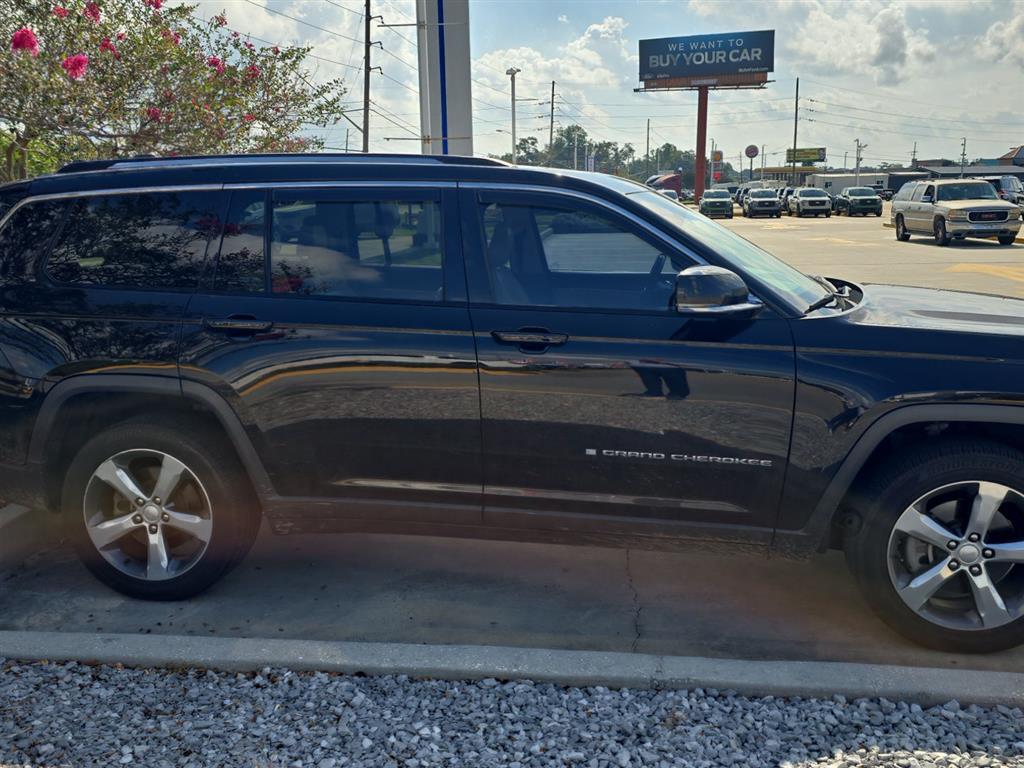 2021 Jeep Grand Cherokee Limited photo 2