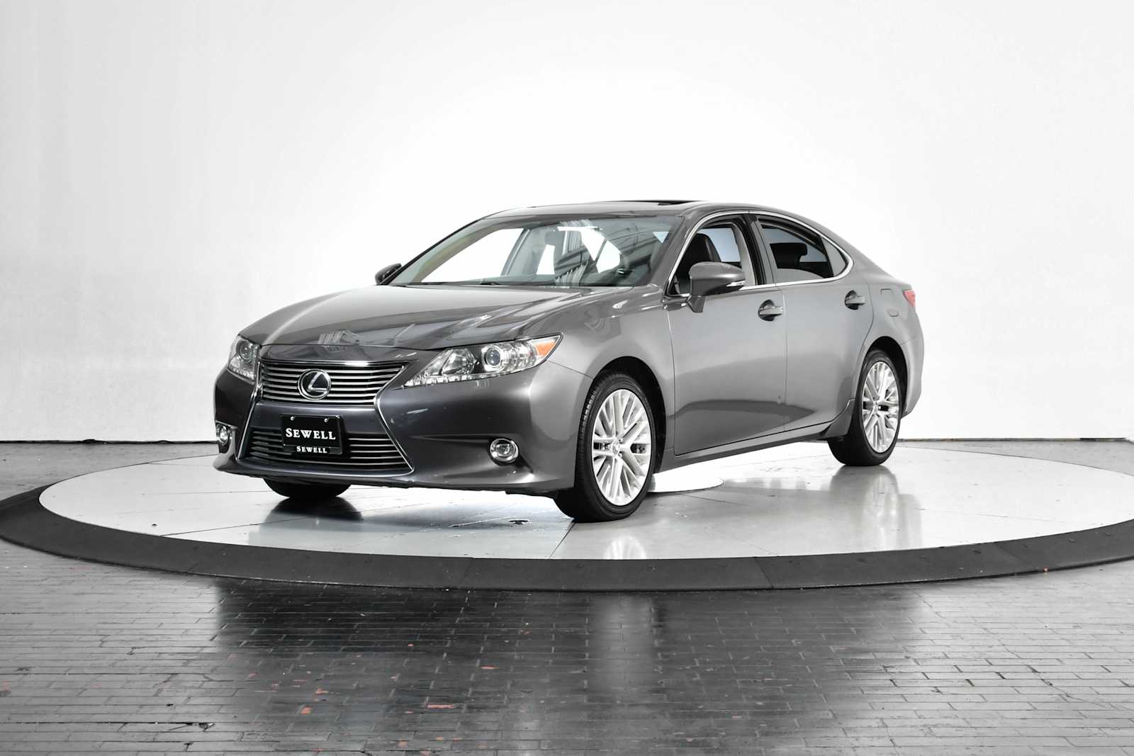2014 Lexus ES Base's photo