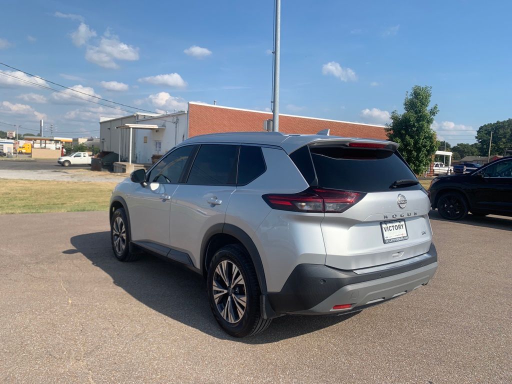 2023 Nissan Rogue SV photo 5