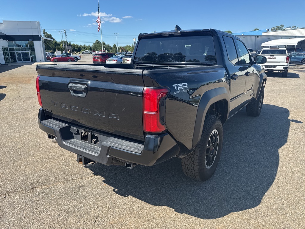 2025 Toyota Tacoma TRD Sport photo 3