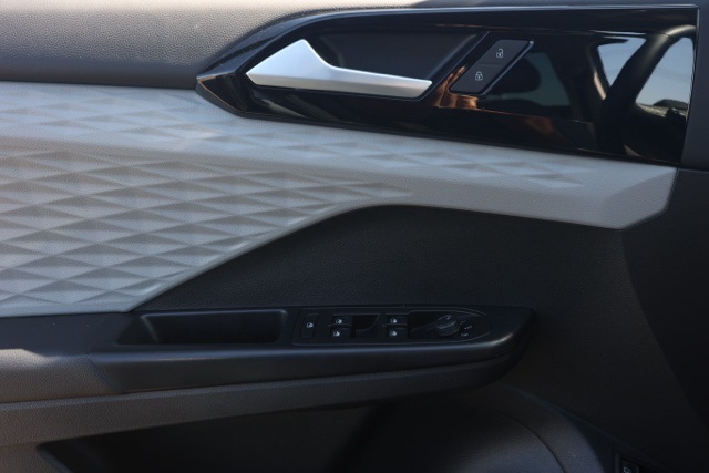 2022 Volkswagen Taos S photo 22