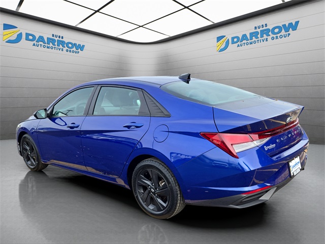 2021 Hyundai Elantra SEL photo 3