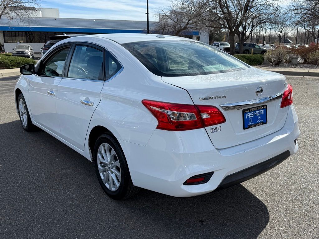 2019 Nissan Sentra SV photo 2