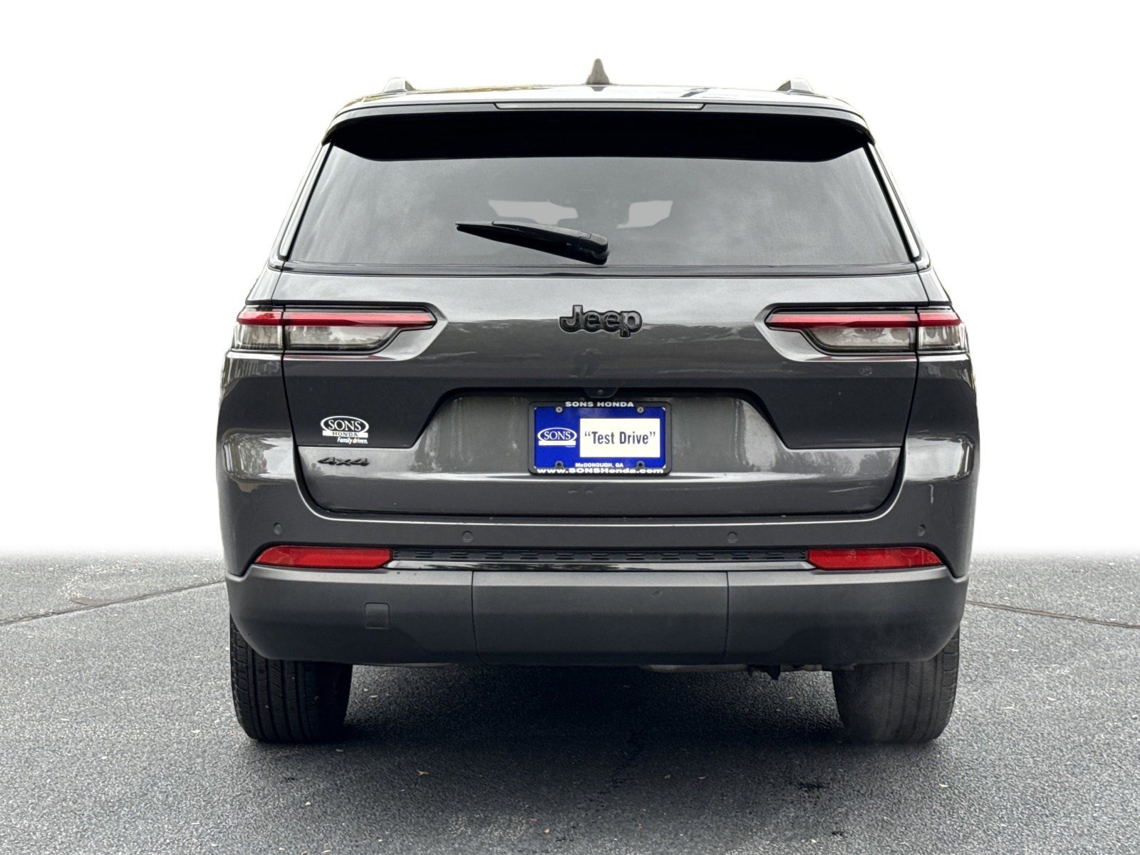 2024 Jeep Grand Cherokee Altitude photo 2