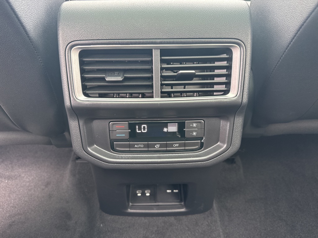 2026 Volkswagen Atlas SE Technology photo 24