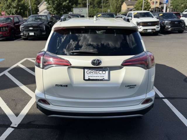 2016 Toyota RAV4 Limited photo 2