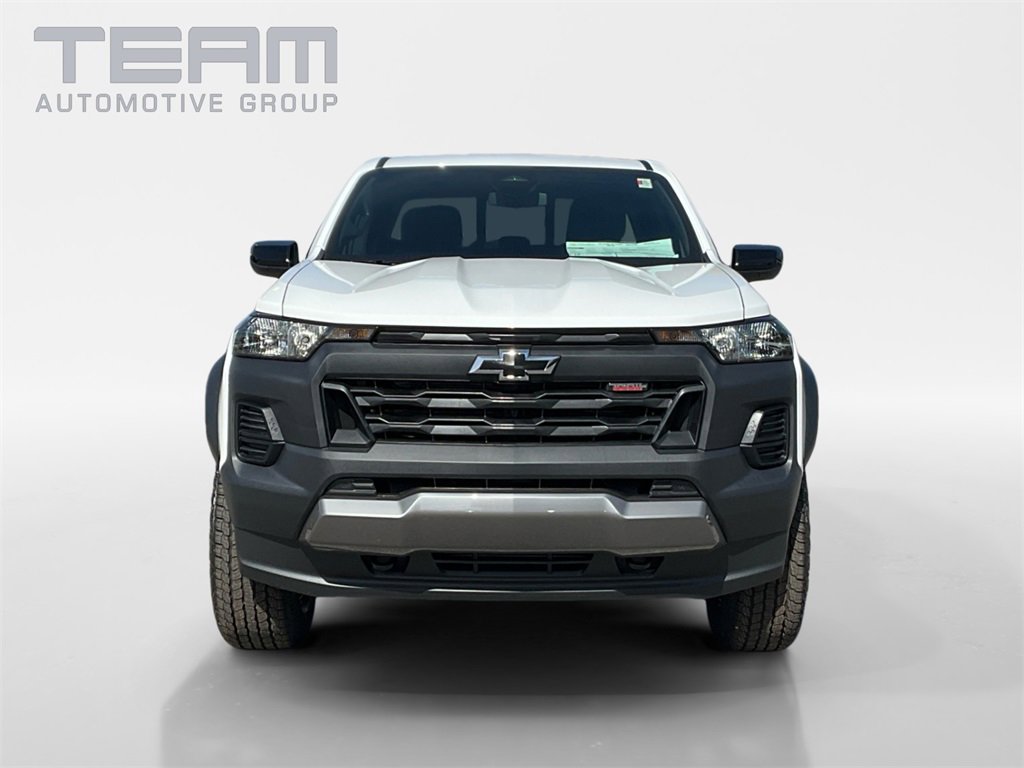 2026 Chevrolet Colorado Trail Boss photo 2