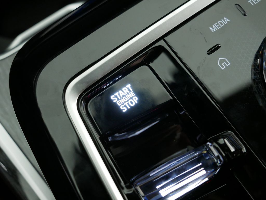 2025 Bmw 750e 750e xDrive photo 45