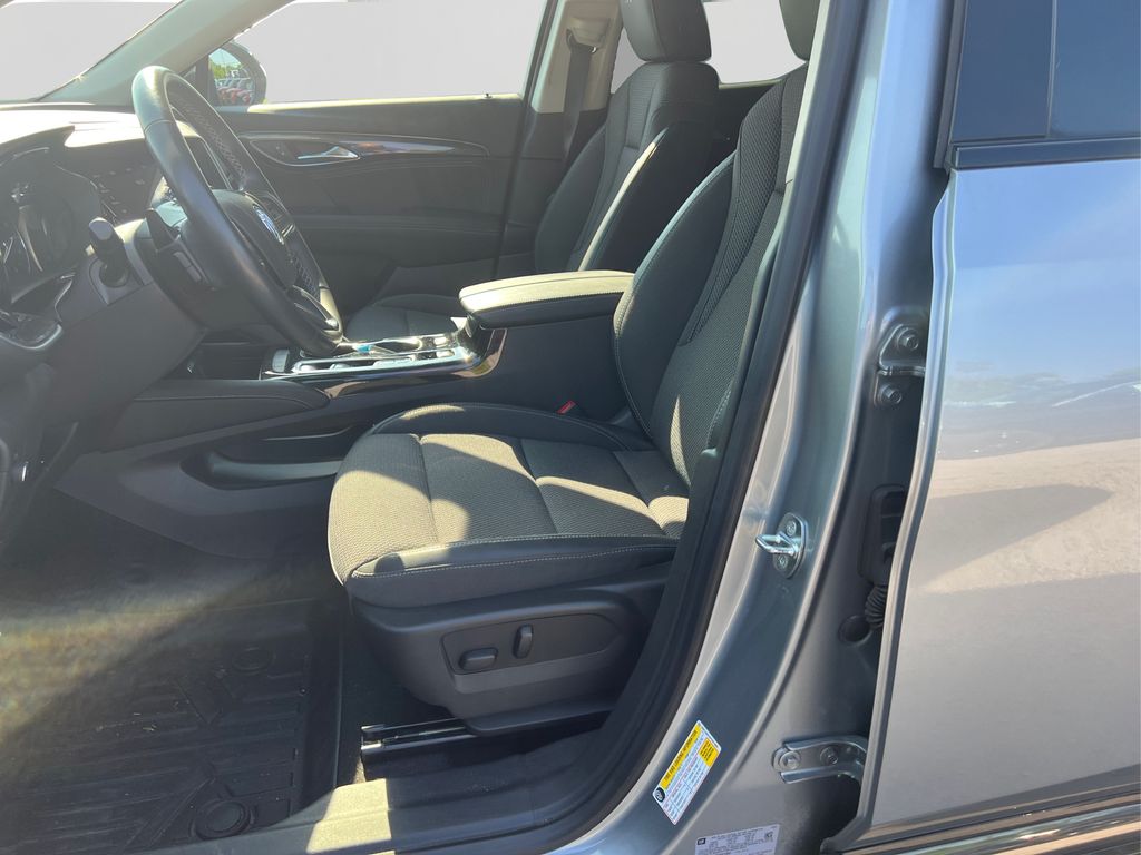 2023 Buick Envision Preferred photo 9