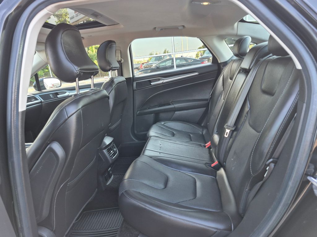 2015 Ford Fusion Energi Titanium photo 11