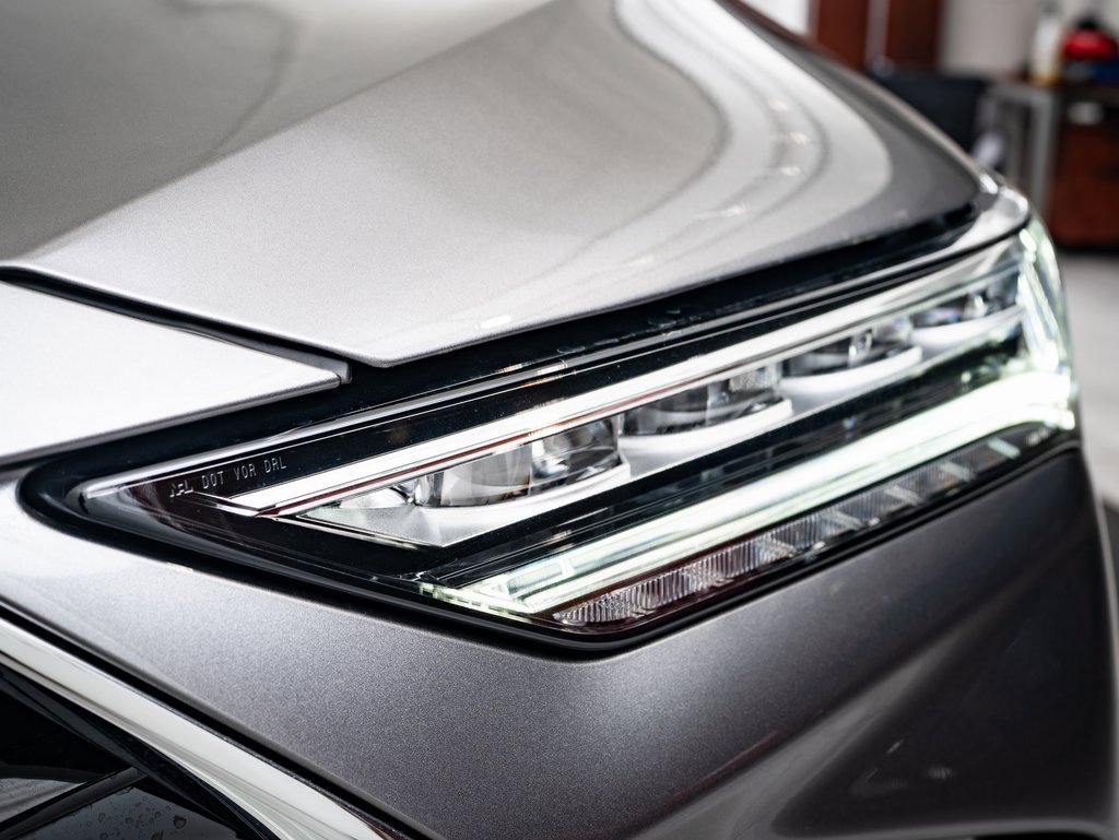 2026 Acura MDX SH-AWD Advance photo 14