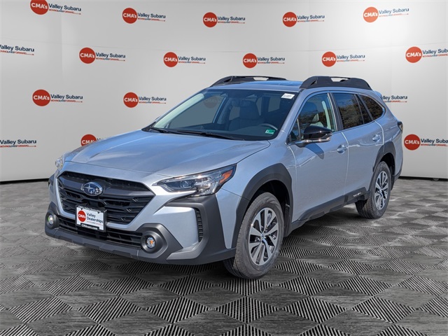 2025 Subaru Outback Premium's photo