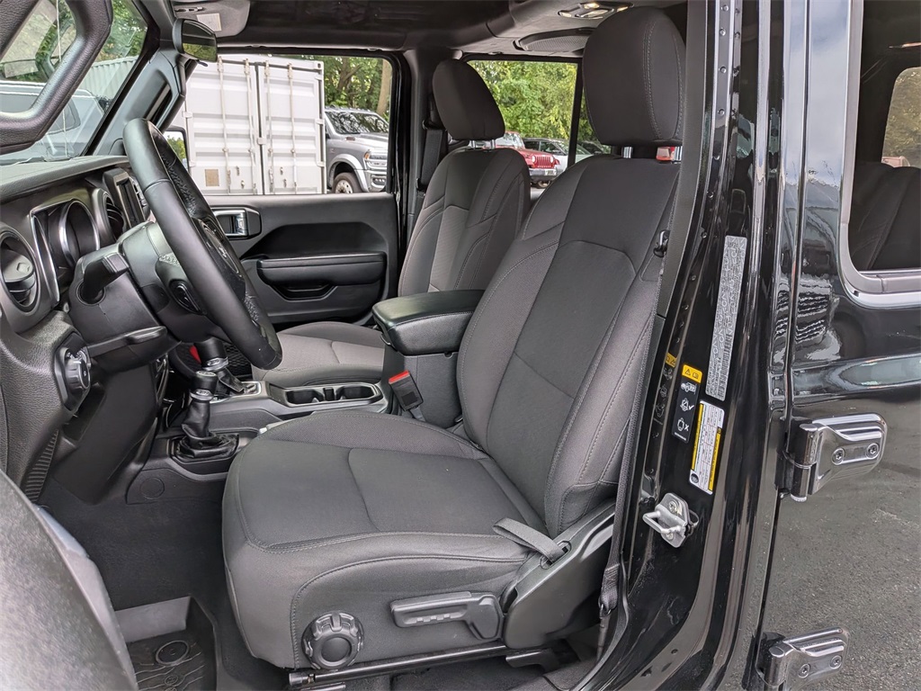 2022 Jeep Wrangler Unlimited Willys photo 18