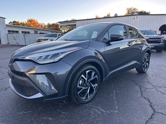 2022 Toyota C-HR XLE photo 4