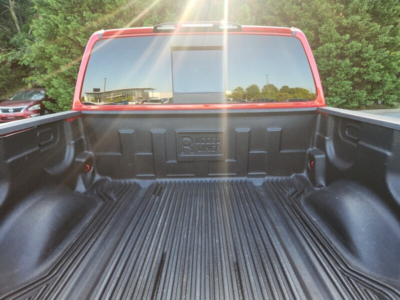 2021 Nissan Titan SV photo 15