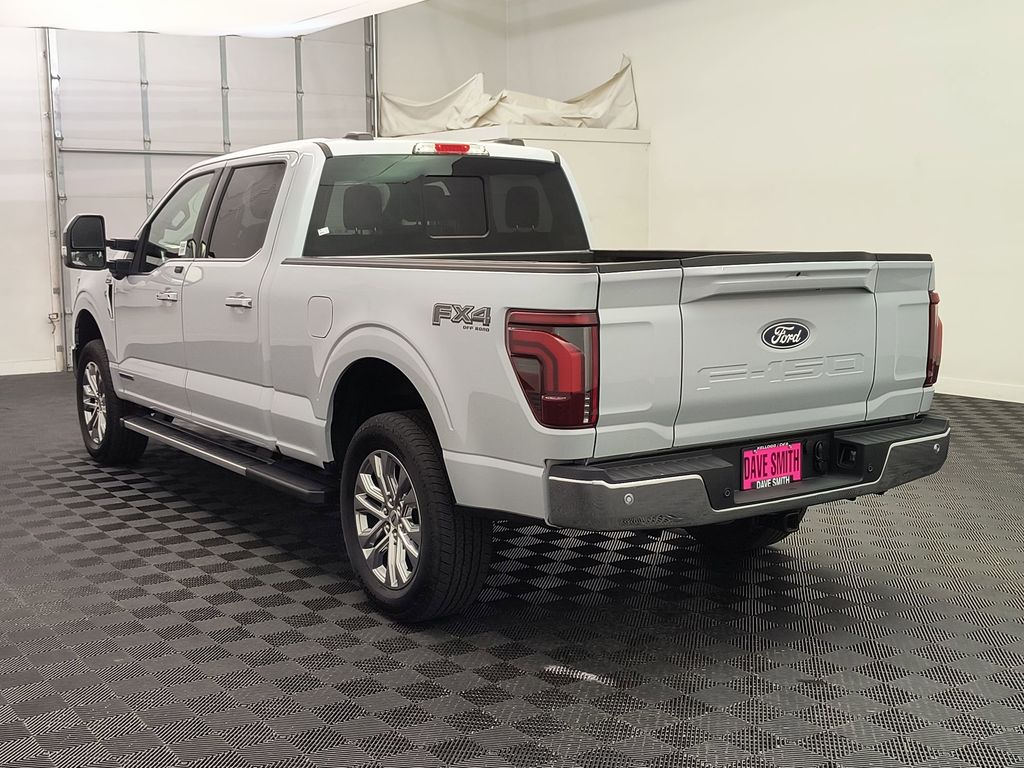 2025 Ford F-150 Lariat photo 3
