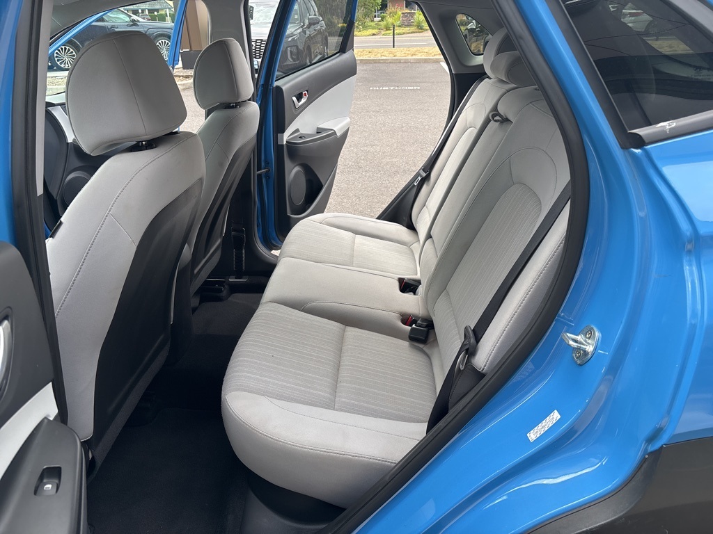 2022 Hyundai Kona SEL photo 11