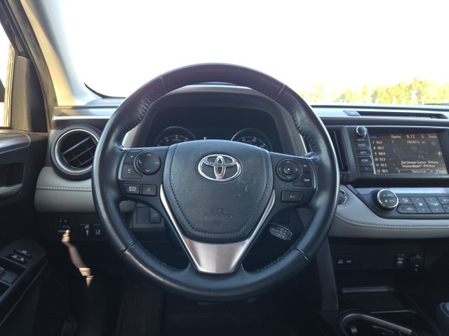 2018 Toyota RAV4 XLE photo 7