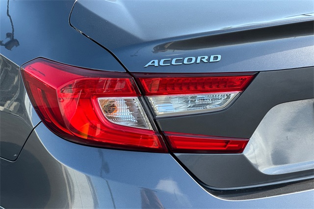 2019 Honda Accord EX photo 34