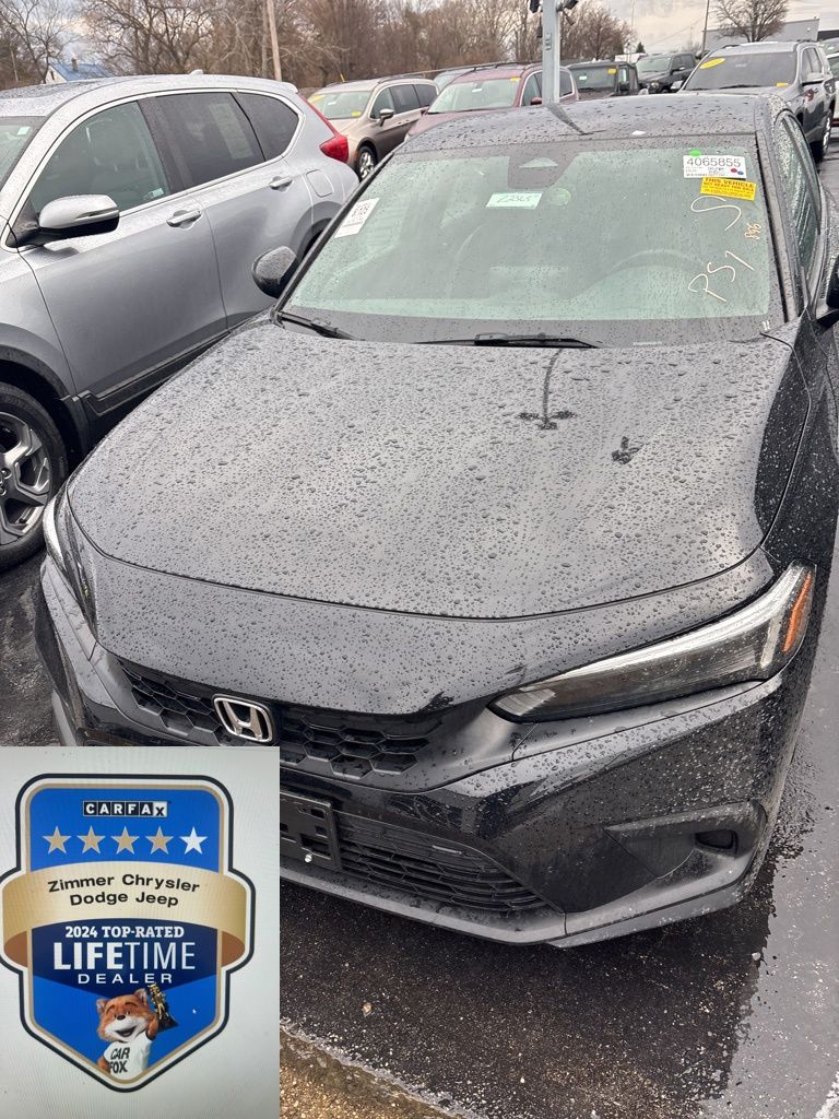 2024 Honda Civic Hatchback Sport's photo