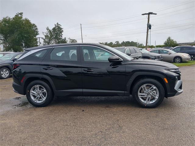2025 Hyundai Tucson SE photo 3