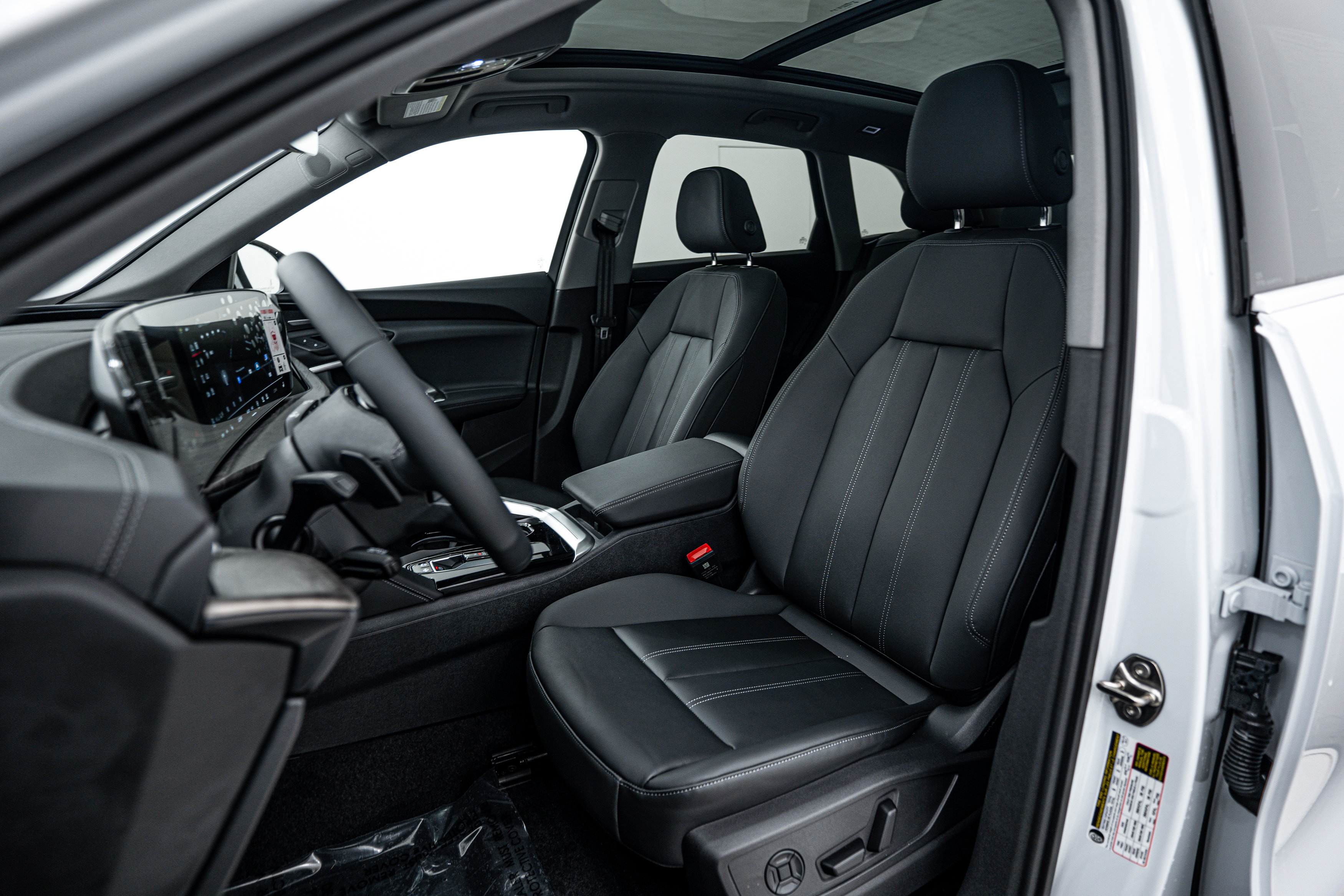 2025 Audi Q5 Premium Plus photo 14