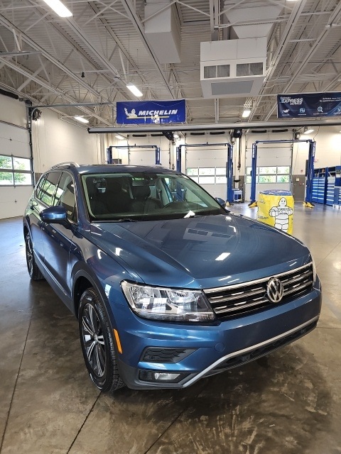 2019 Volkswagen Tiguan SEL photo 3