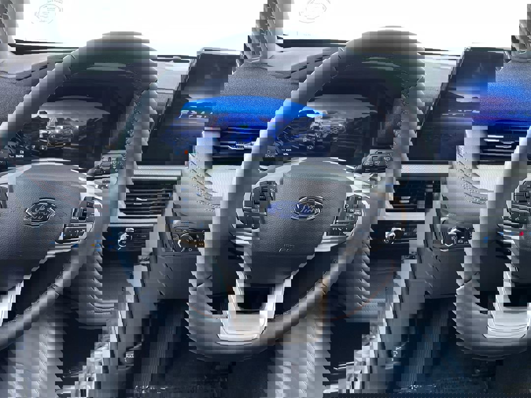 2025 Ford Explorer photo 14