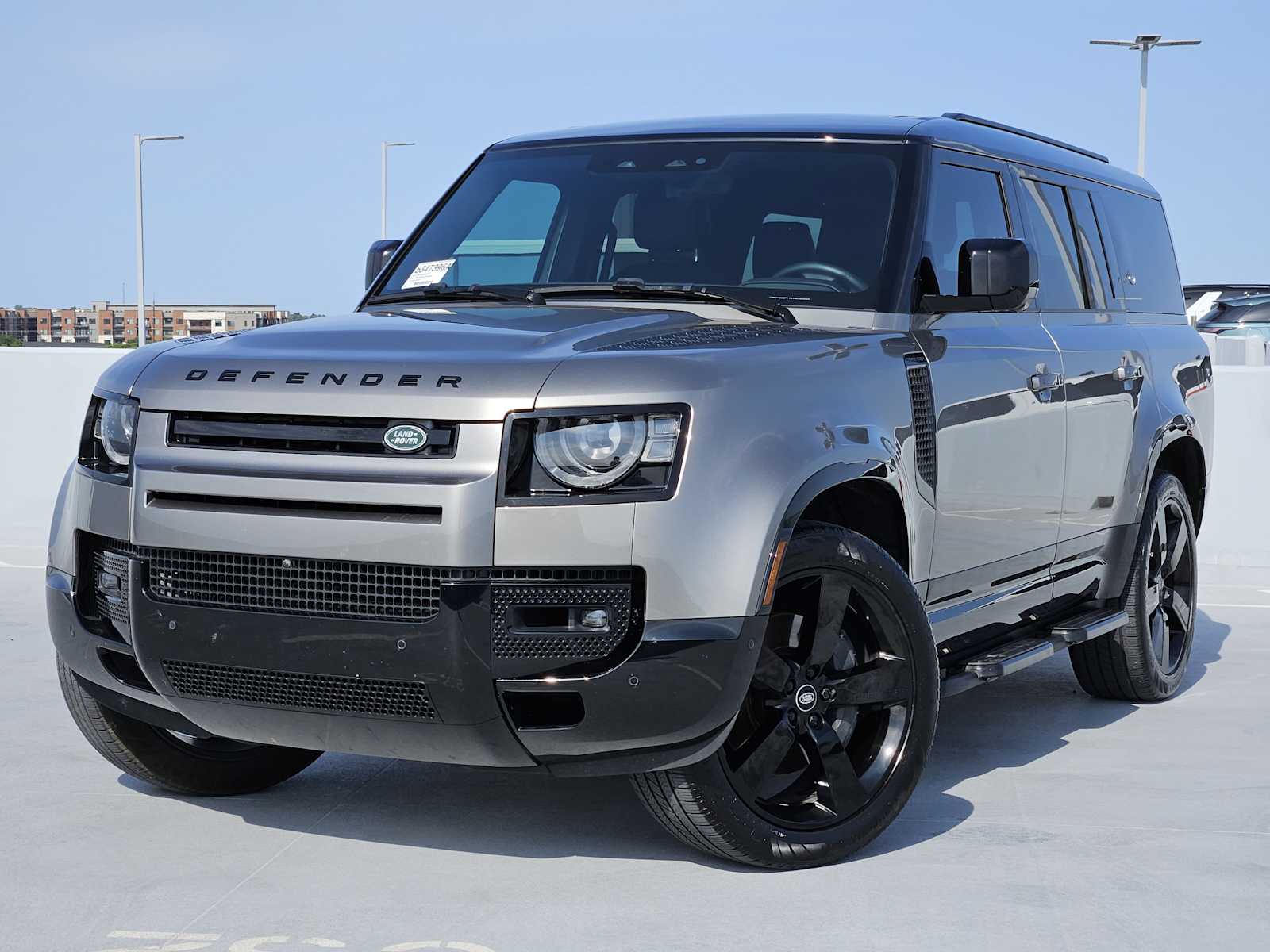 2024 Land Rover Defender X-Dynamic SE