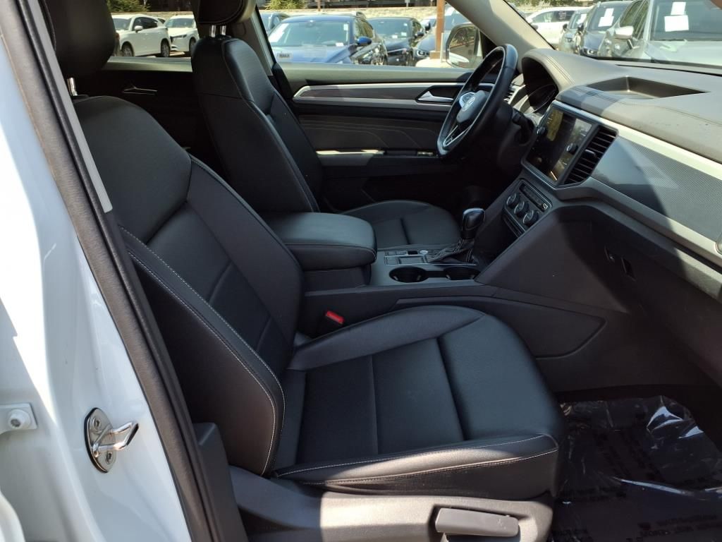 2021 Volkswagen Atlas V6 SE Technology R-Line photo 24