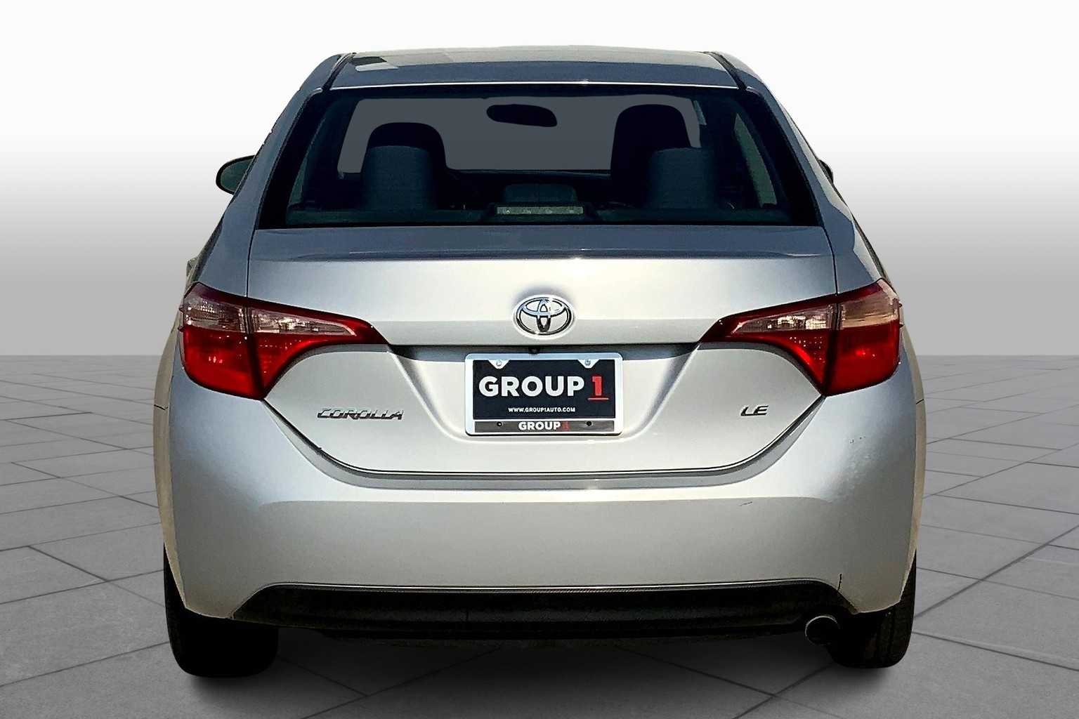 2017 Toyota Corolla LE photo 4