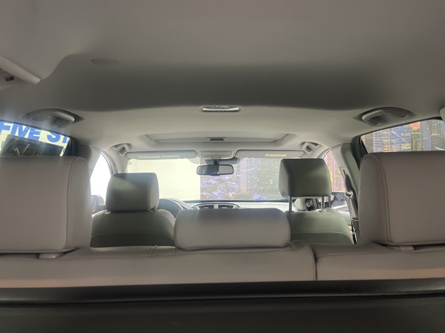 2018 Honda CR-V Touring photo 28