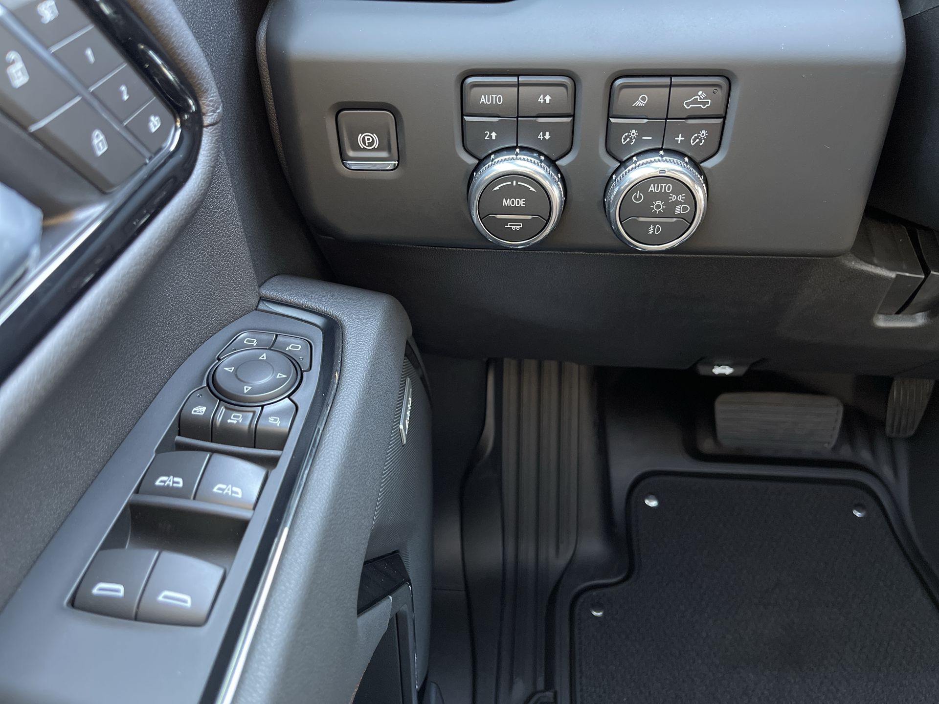 2025 Gmc Sierra 2500 HD AT4 photo 17