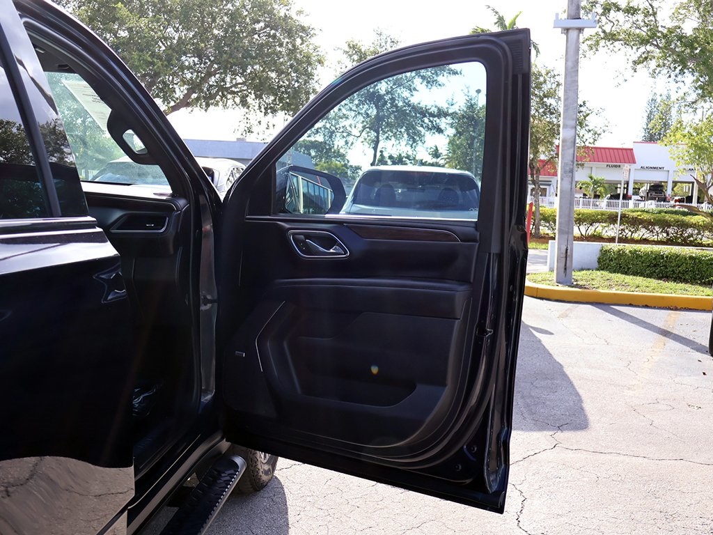 2023 Chevrolet Suburban Z71 photo 26