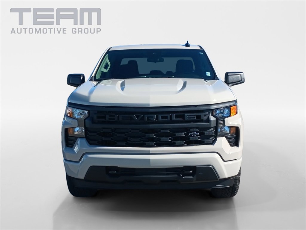 2026 Chevrolet Silverado 1500 Custom photo 2